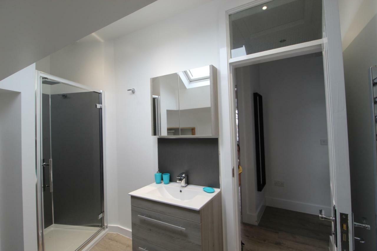 2 Serviced Apartments In Childwall-South Liverpool - Each Apartment Sleeps 6 Zewnętrze zdjęcie