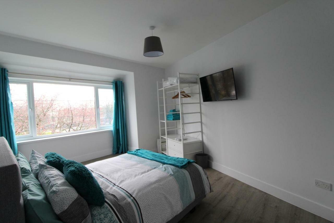 2 Serviced Apartments In Childwall-South Liverpool - Each Apartment Sleeps 6 Zewnętrze zdjęcie