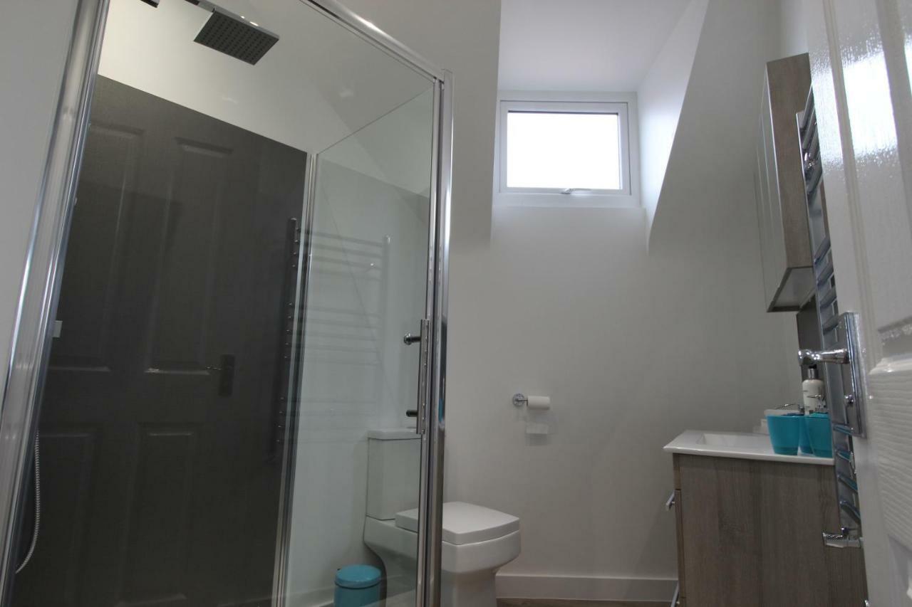 2 Serviced Apartments In Childwall-South Liverpool - Each Apartment Sleeps 6 Zewnętrze zdjęcie