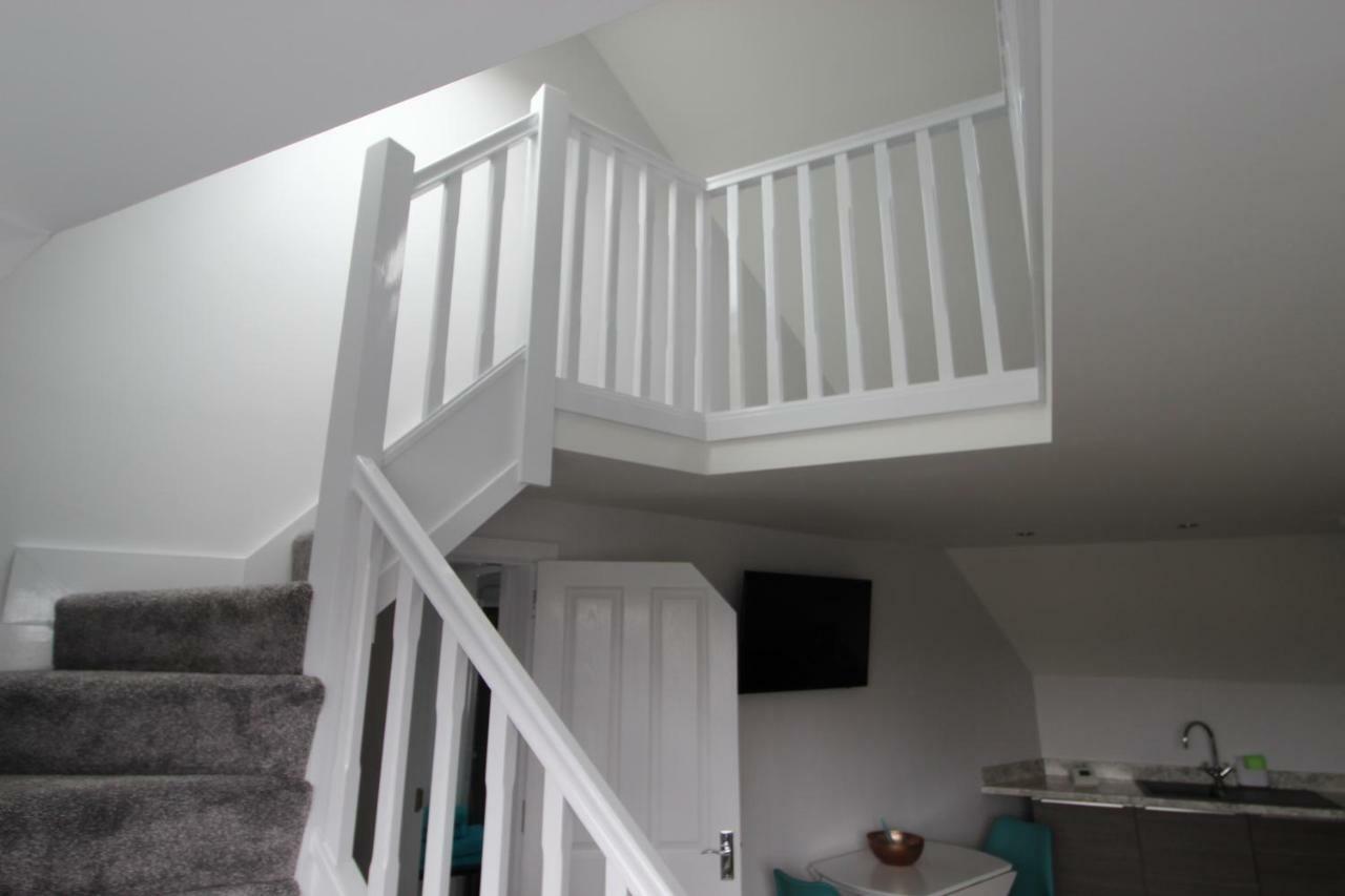 2 Serviced Apartments In Childwall-South Liverpool - Each Apartment Sleeps 6 Zewnętrze zdjęcie