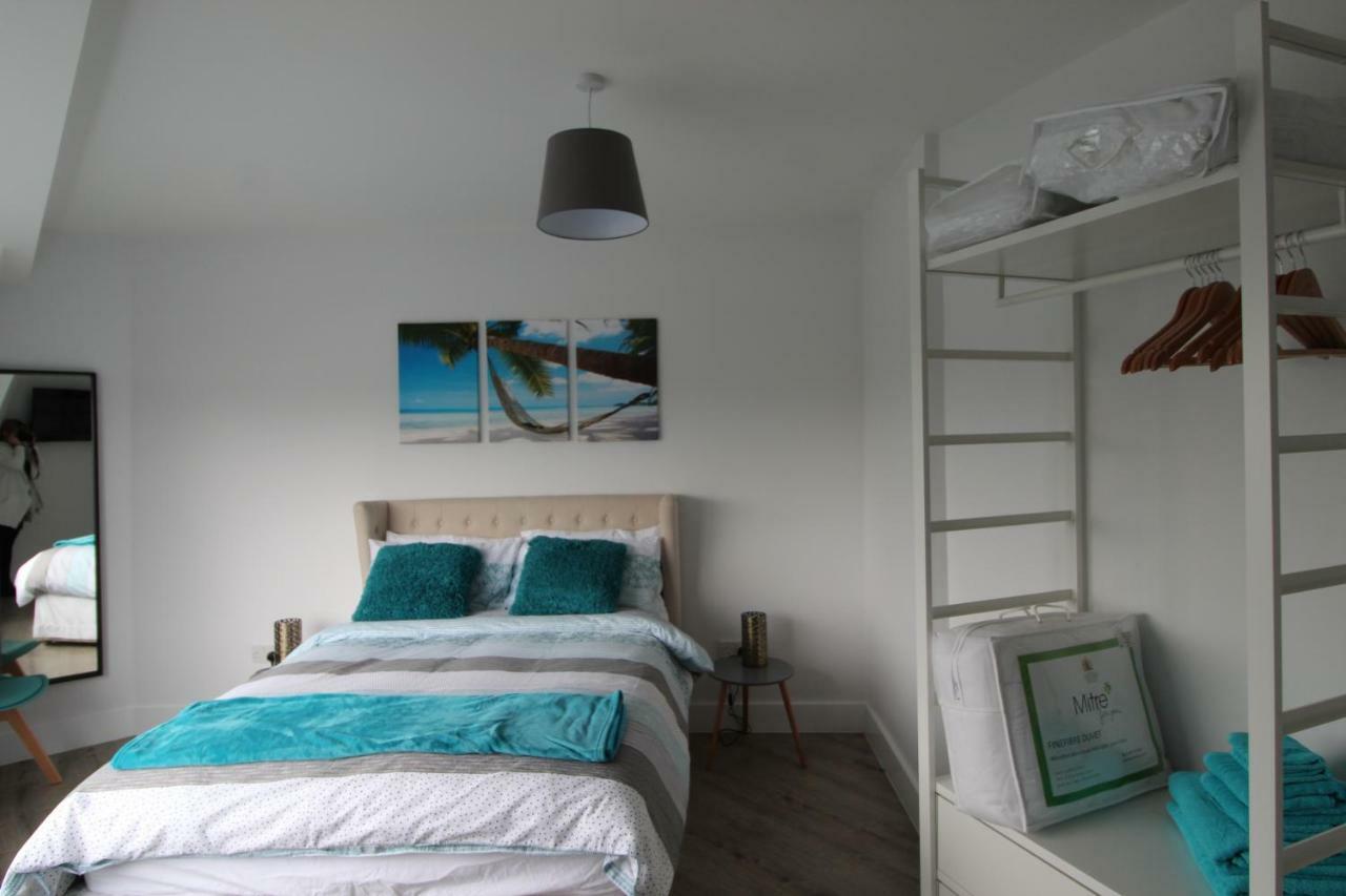 2 Serviced Apartments In Childwall-South Liverpool - Each Apartment Sleeps 6 Zewnętrze zdjęcie