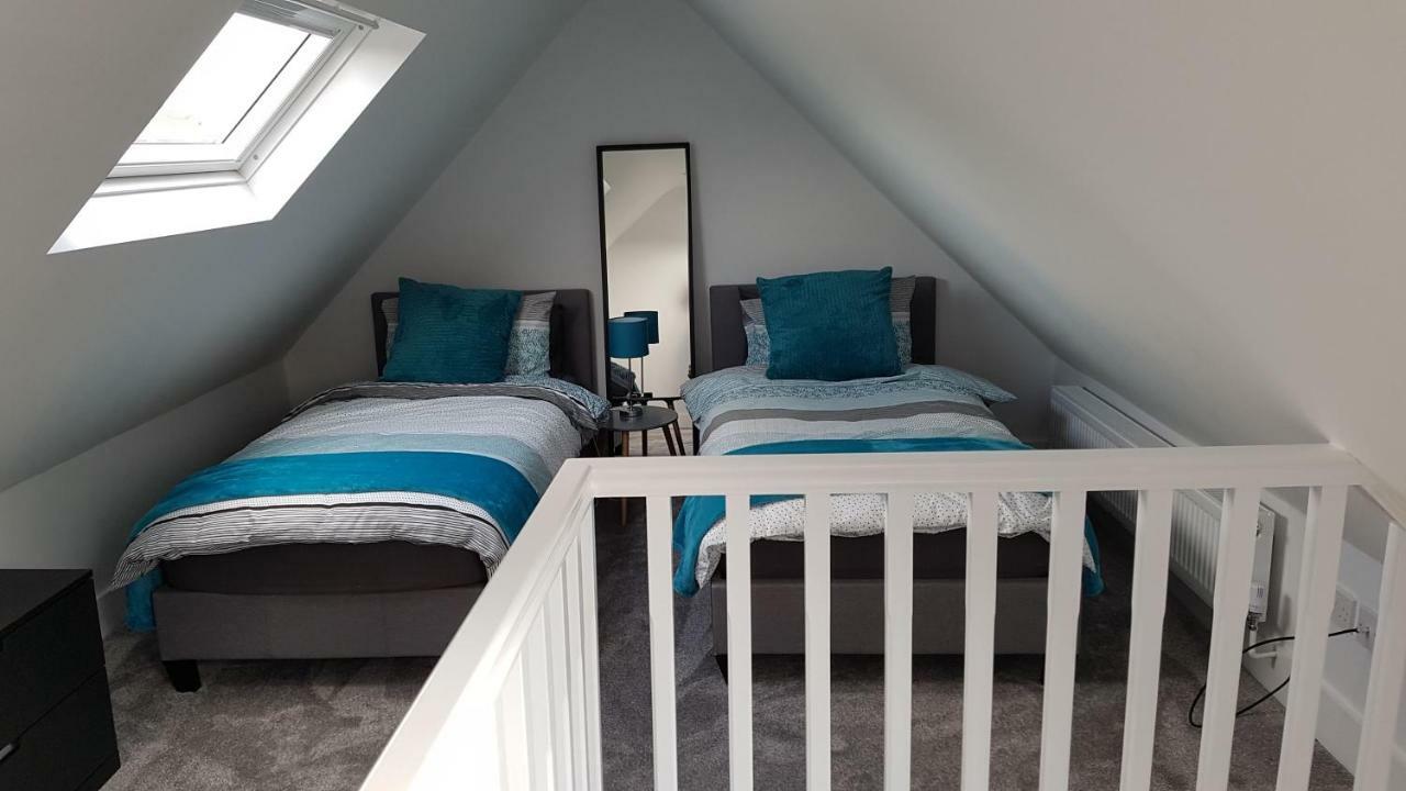 2 Serviced Apartments In Childwall-South Liverpool - Each Apartment Sleeps 6 Zewnętrze zdjęcie